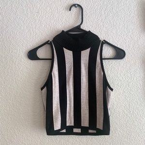 📦 Striped Mock Neck Crop Top